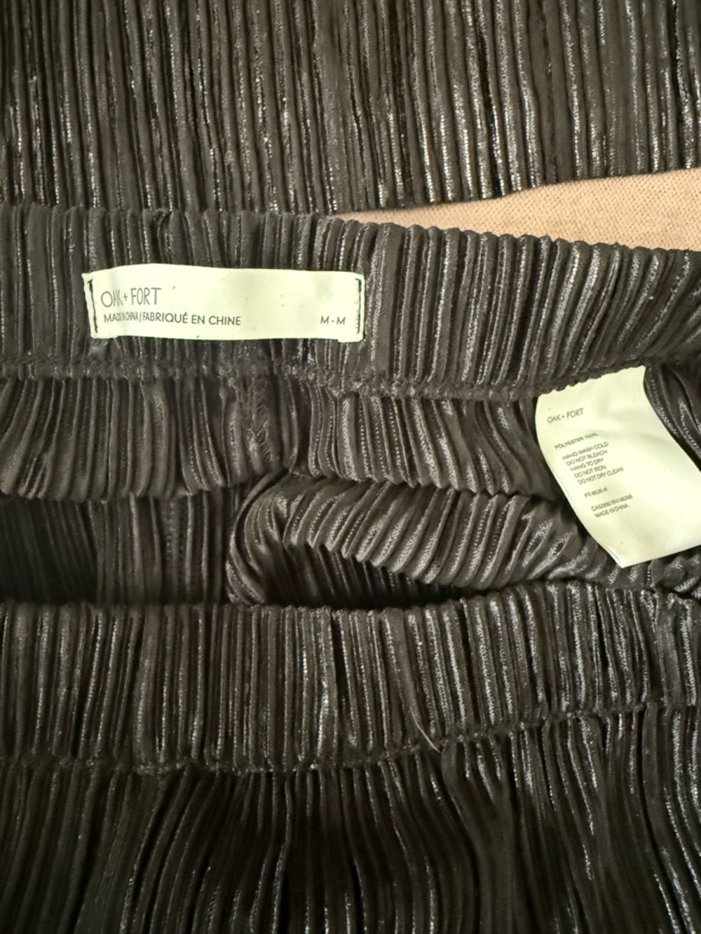 OAK + FORT Black Pleated Two Piece Set Shimmer Tank & Pants Size M - Picture 6 of 7